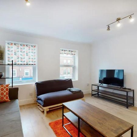 Modern Split Level 1 Bedroom Flat In Aldgate Londra Exterior foto